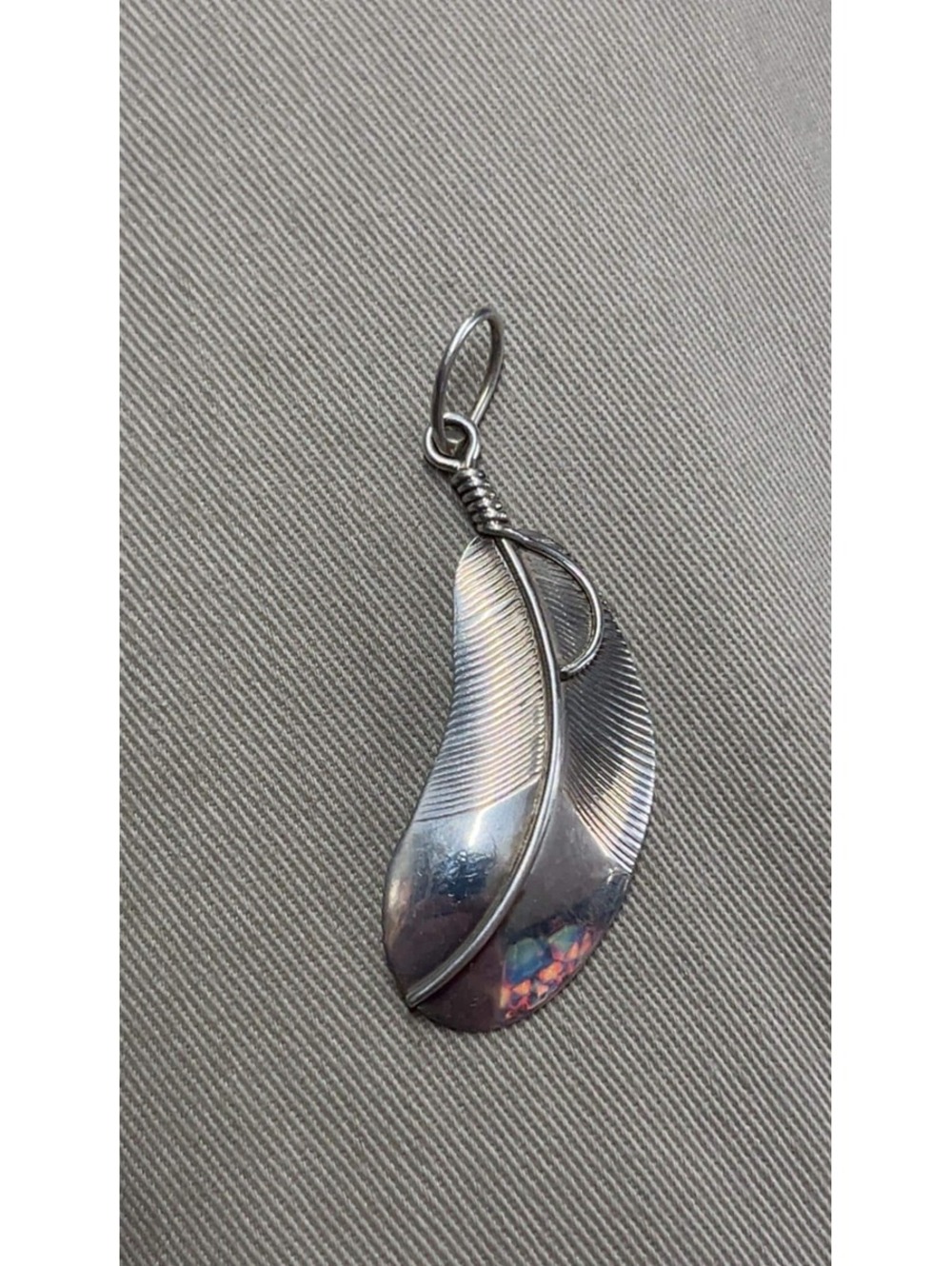 Native American Navajo sterling silver feather design traditional pendant